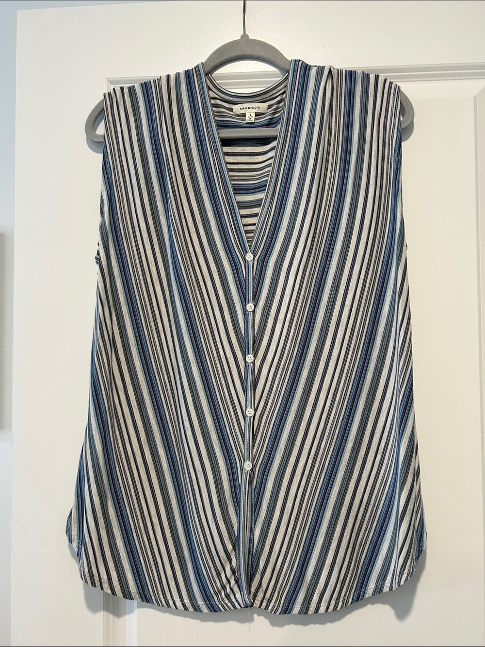 Max Studio Sleeveless Button-Down Stripe Top - Blue & White